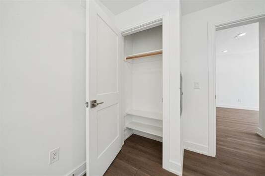 Building Photo - 32 Jones St