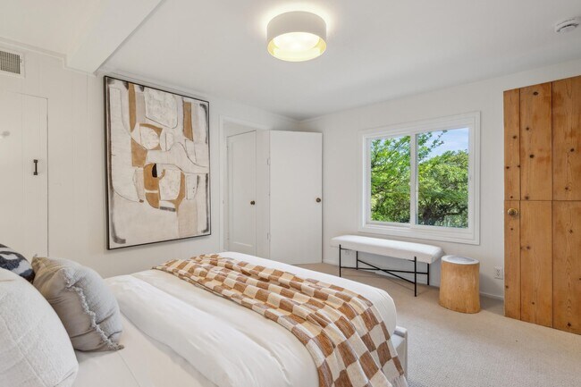 Building Photo - 45 Beverly Terrace