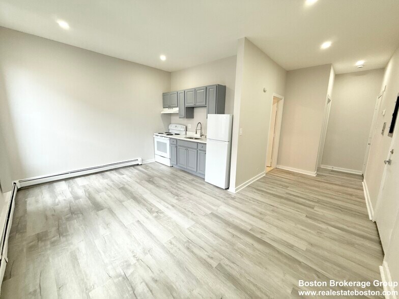 Building Photo - 9 Ruggles St
