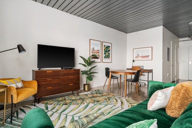 Building Photo - Midtown Studio! 50% Off Fees + $1,000 GC!