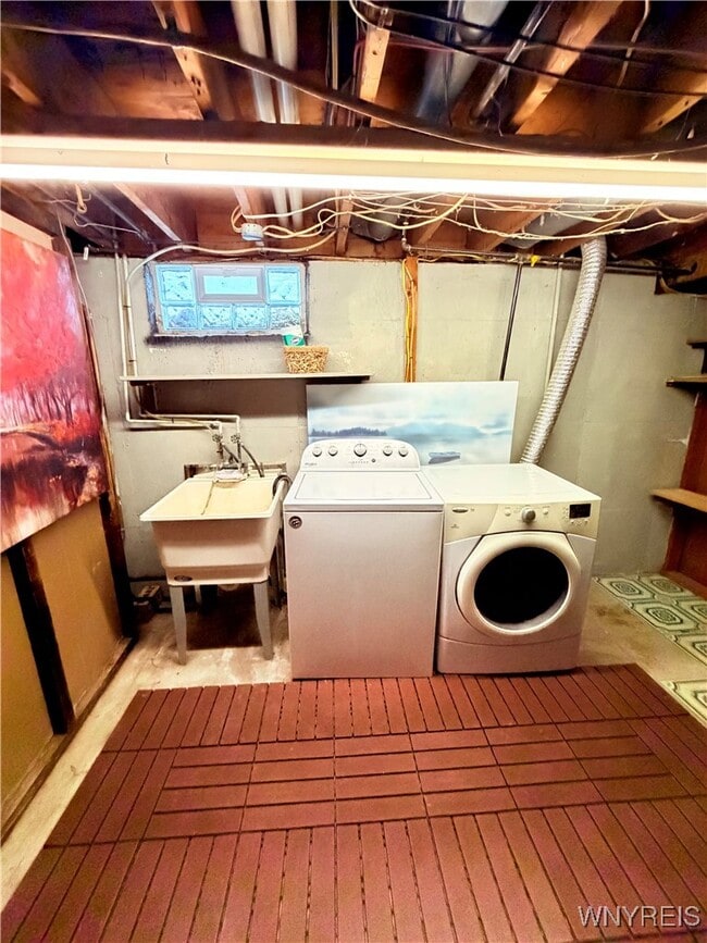 Building Photo - 79 E Toulon Dr