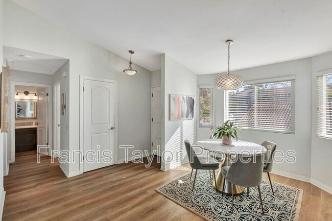 Building Photo - 2882 Andover Ave