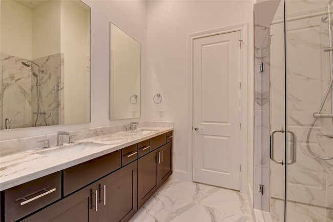 Building Photo - 2724 Dolce Oaks Dr