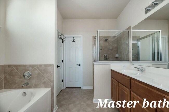 Building Photo - 219 Tulip Trail Bend