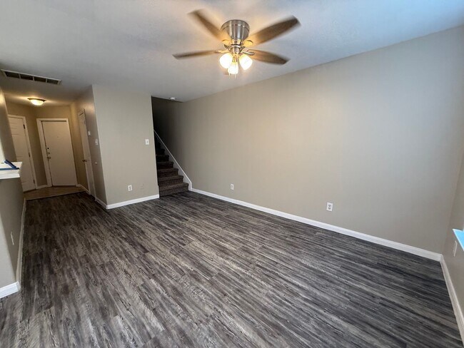Building Photo - 201.203 Marvin Cove
