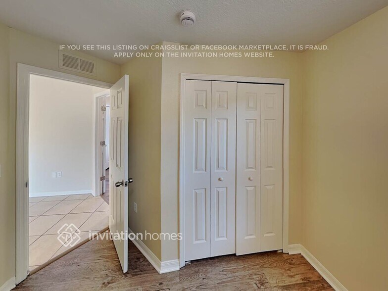 Building Photo - 2797 Benrock Terrace