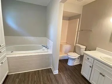 Building Photo - 32 Woodland Dr