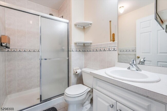 Building Photo - 627 Old Dover Rd