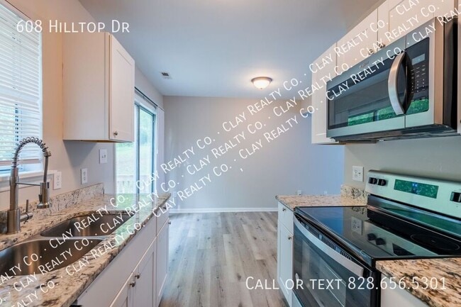 Building Photo - 608 Hilltop Dr