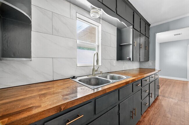 Building Photo - 6434 Boothline Rd