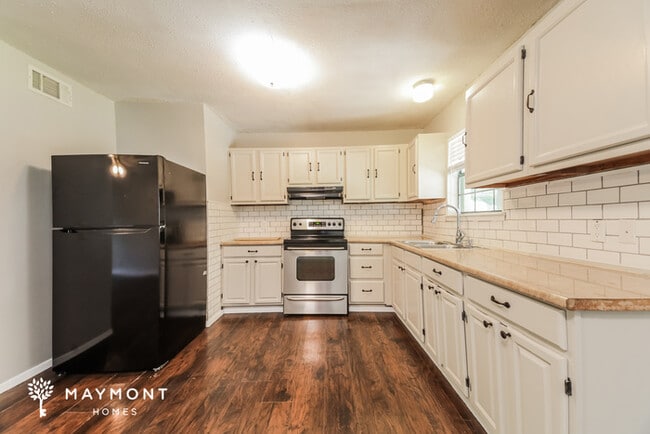Building Photo - 3 Bedroom Dallas Home