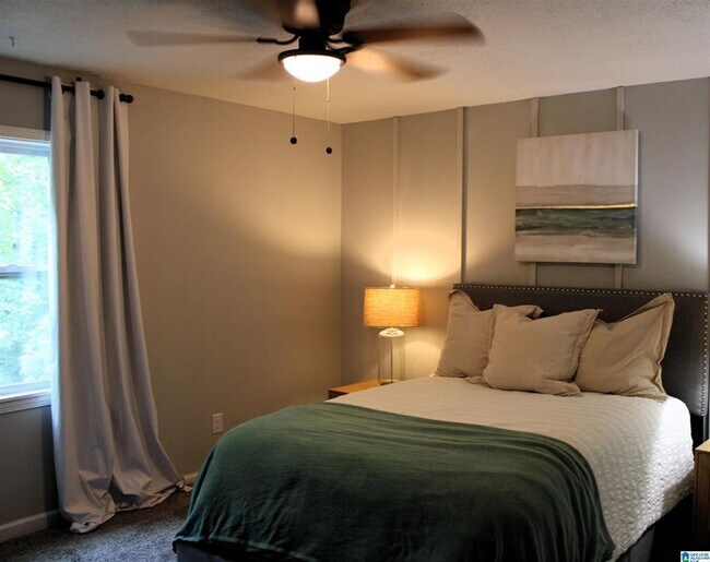 Building Photo - 4 bed, 2 bath in Alabaster