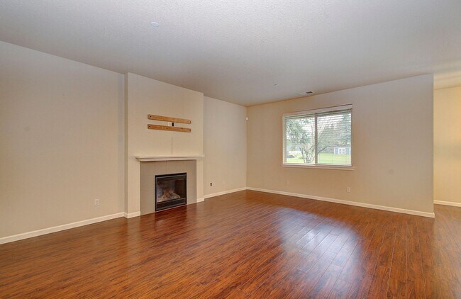 Building Photo - Charming 4 bd 2.5 ba Vancouver Home - Available Now!