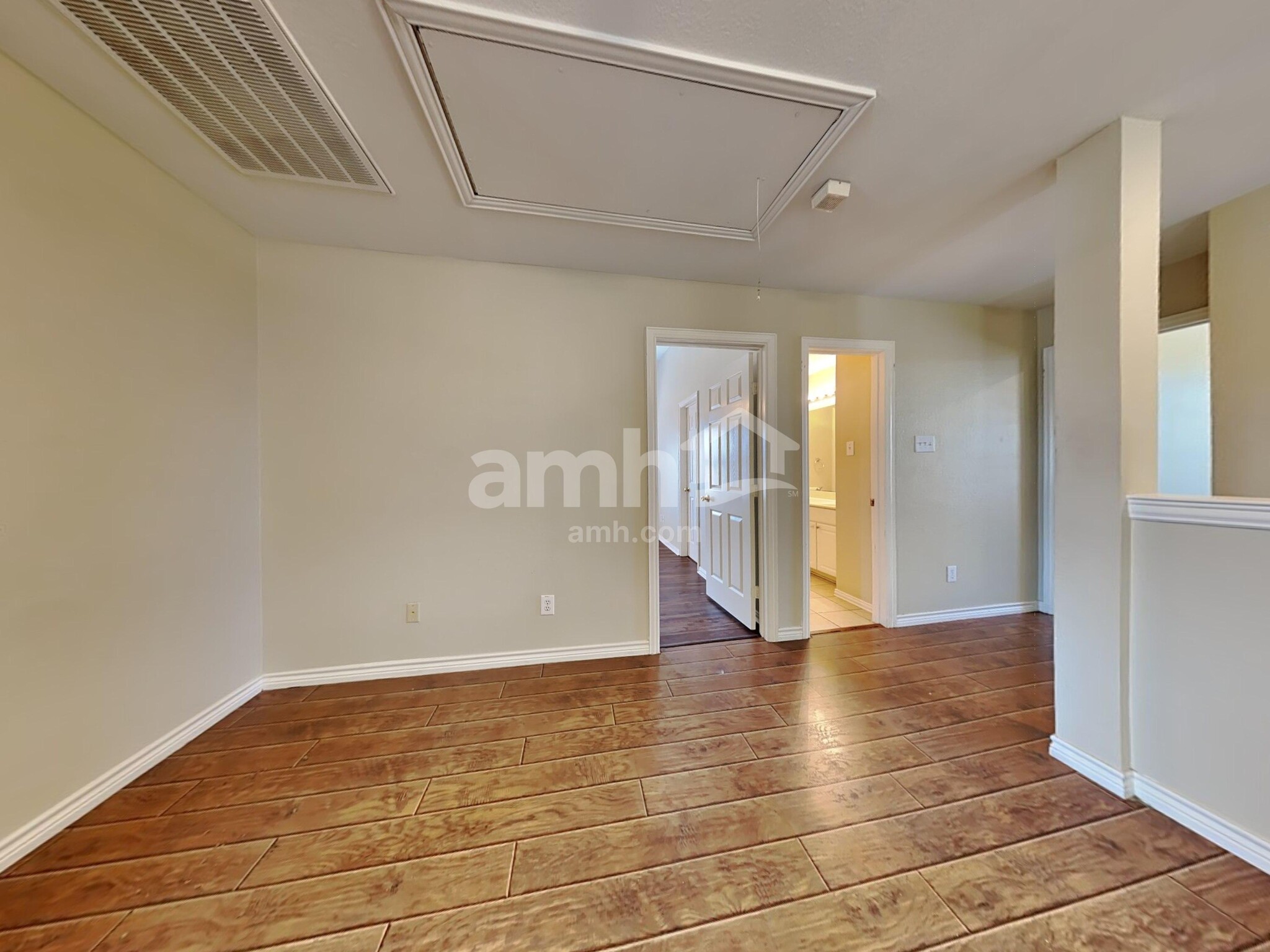 Building Photo - 1506 Holveck Dr