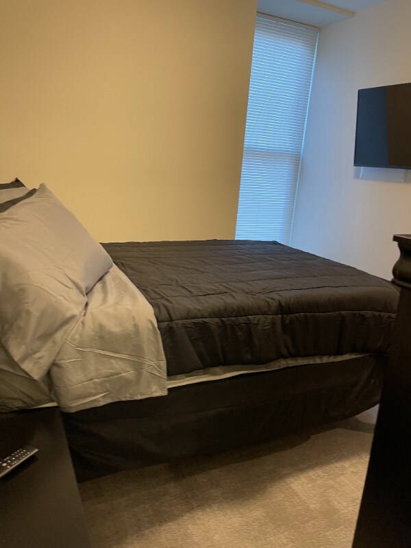 Building Photo - 1417 W9th St