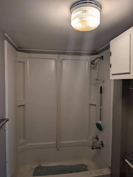 Building Photo - 709 N Blaine St