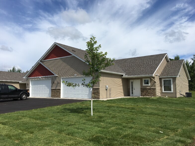 Primary Photo - 1908 6th Ln SE