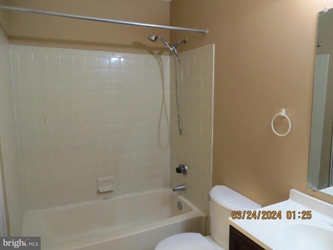 Building Photo - 1009 Ravens Crest Dr