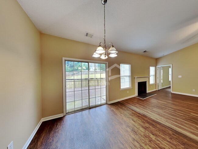 Building Photo - 2135 Beckenham Pl