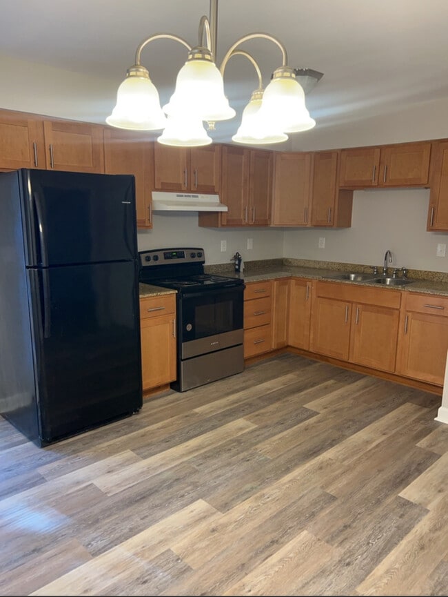 Building Photo - Cozy 3BR SFR • Full Kitchen Set • Patio in Durham