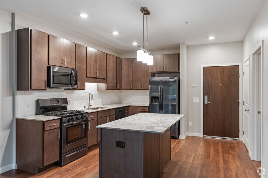 1BR,1BA - 772SF - Kitchen - The Heights of Mendota - 55+