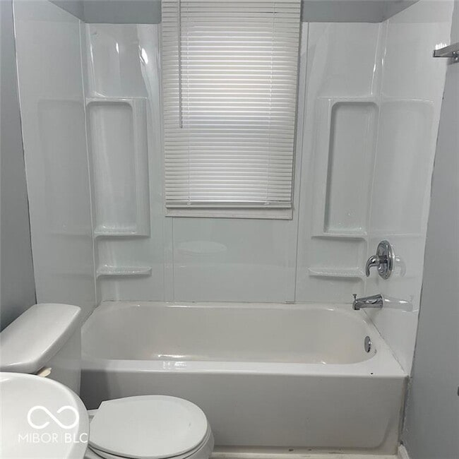 Building Photo - 216 N 6th Ave