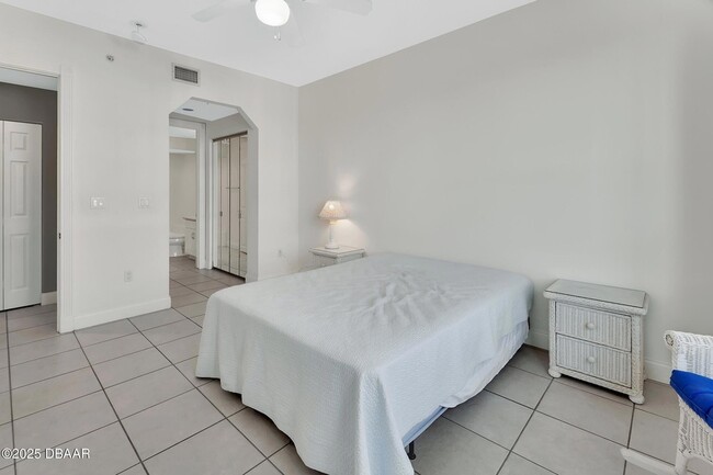 Building Photo - 4623 Rivers Edge Village Ln