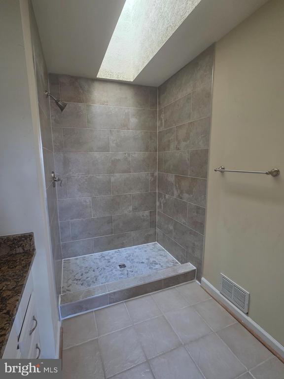 Building Photo - 7766 Black Horse Ct