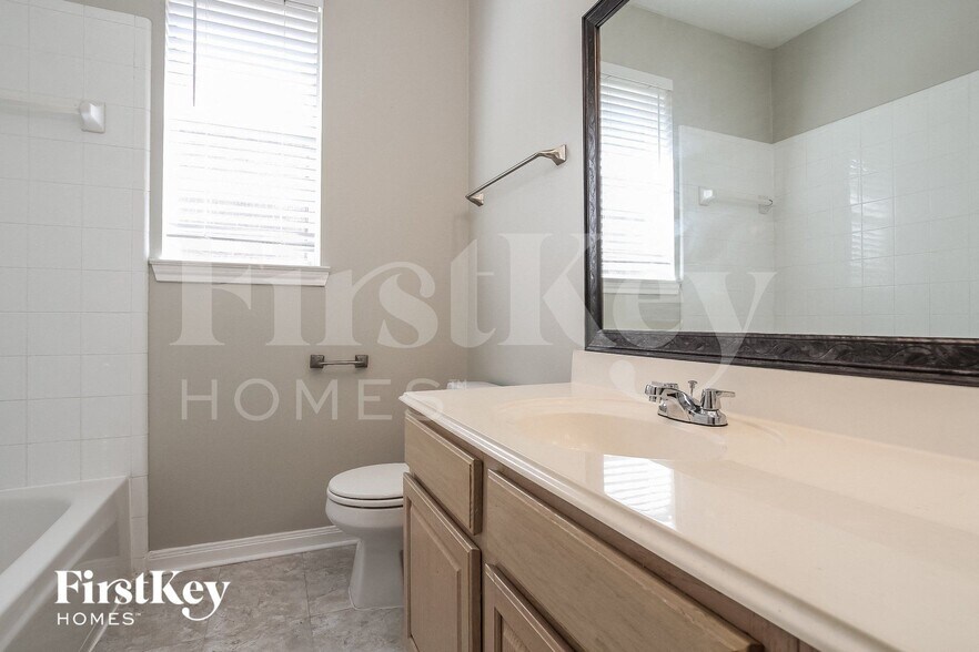 Building Photo - 6319 Upper Lake Dr