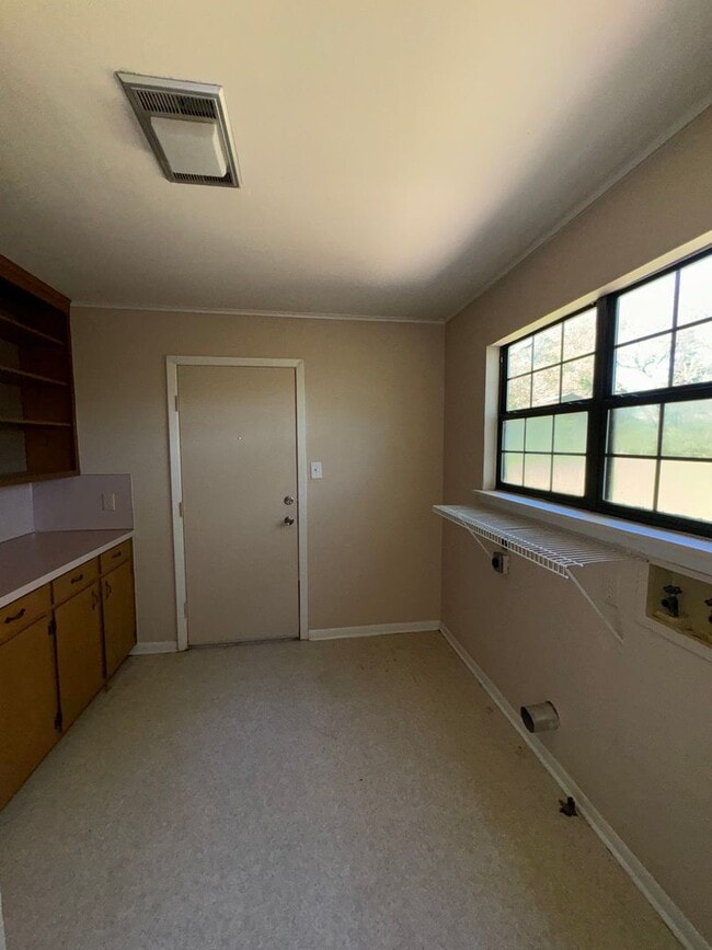 Building Photo - Rental Property