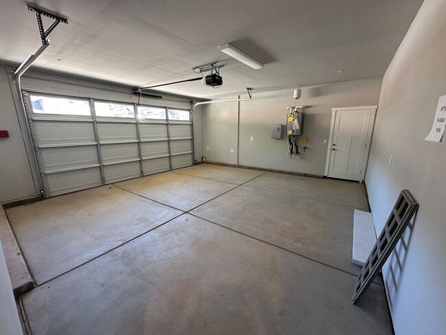 Building Photo - New Construction 3 Bedroom 2 Bathroom Home