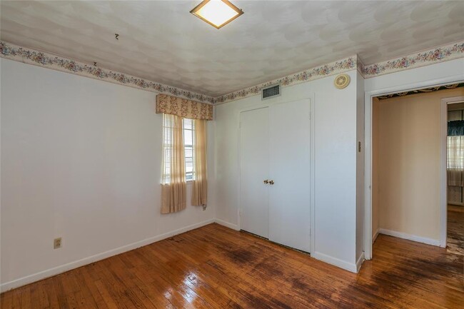 Building Photo - 4341 Kolloch Dr