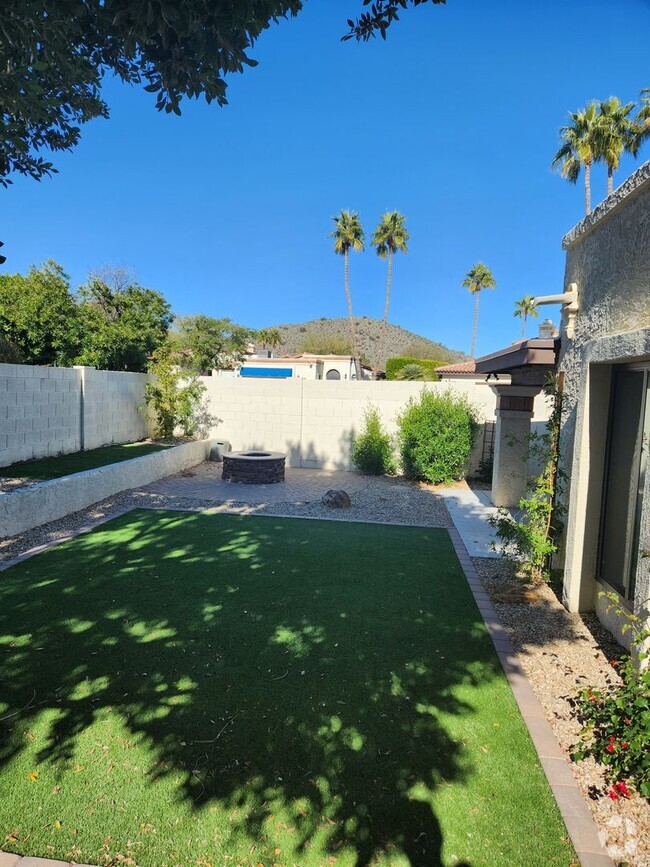 Building Photo - 3bd 2ba located in Pointe South Mountain