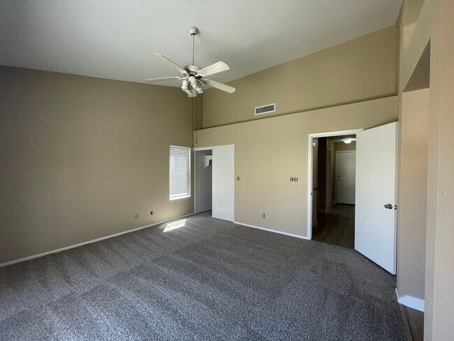 Building Photo - 2226 Crown Valley Ln