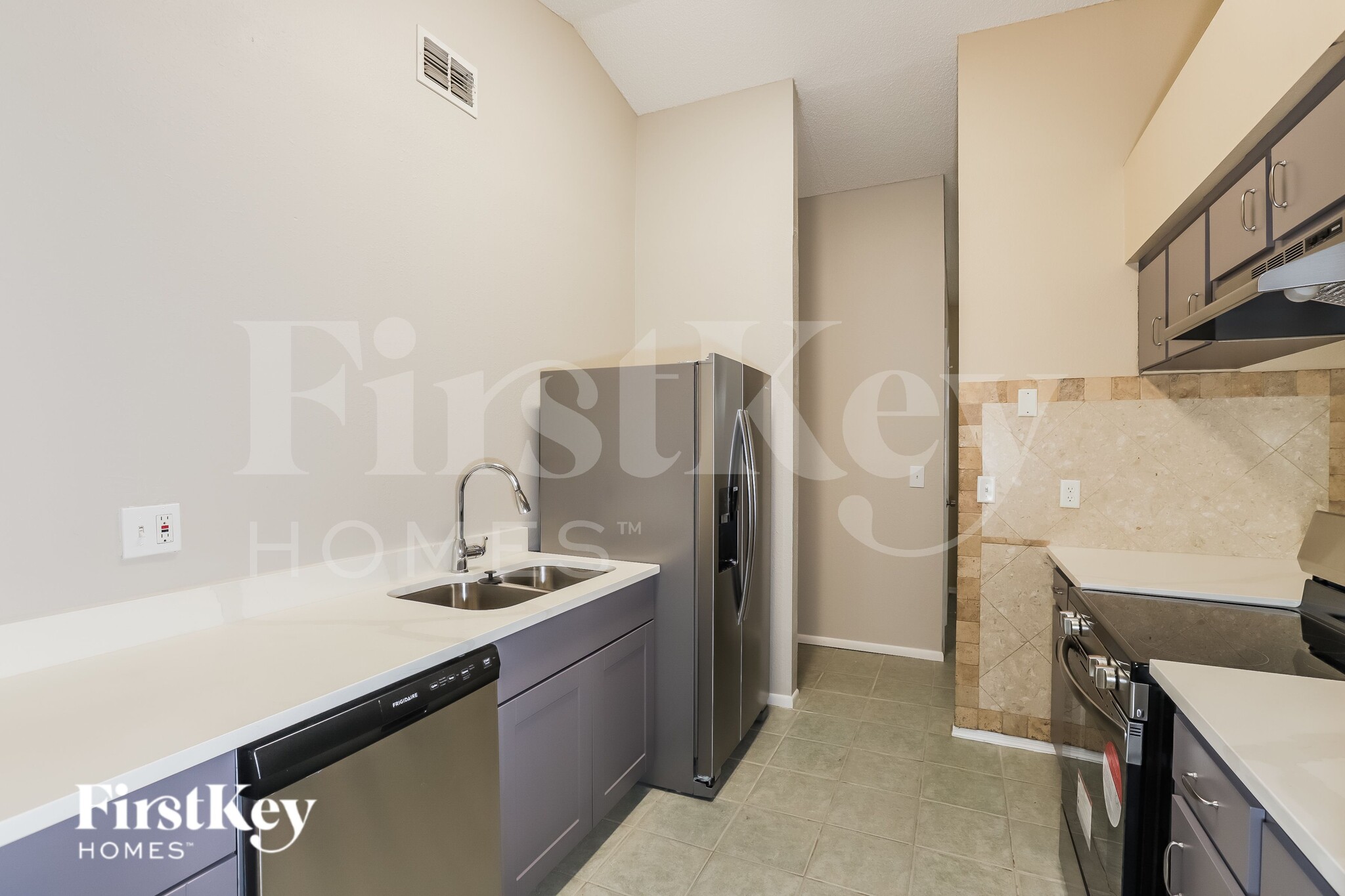 Building Photo - 3813 Sugar Creek Ct