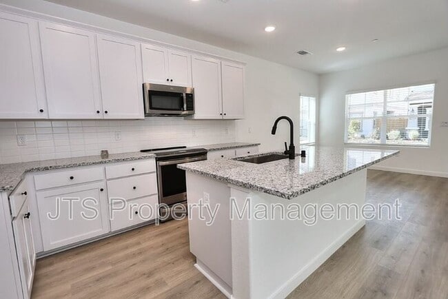 Building Photo - 4266 Aura Way