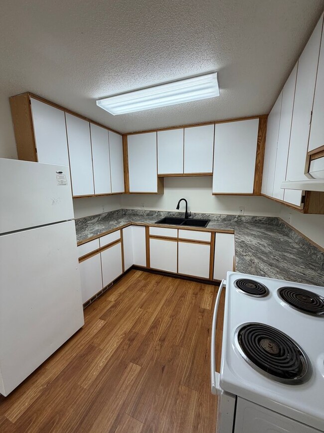 Building Photo - 317-319 N 3rd Ave W