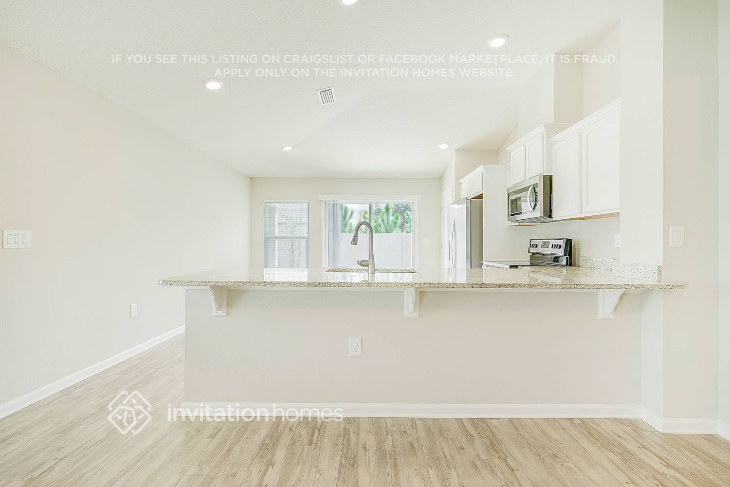 Building Photo - 115 Santorini Ct