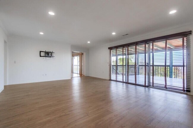 Building Photo - 145 La Cresta Heights Rd