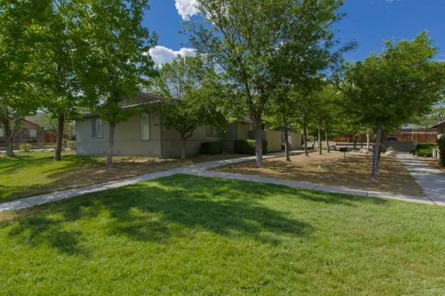 Building Photo - Highland Manor Apartments