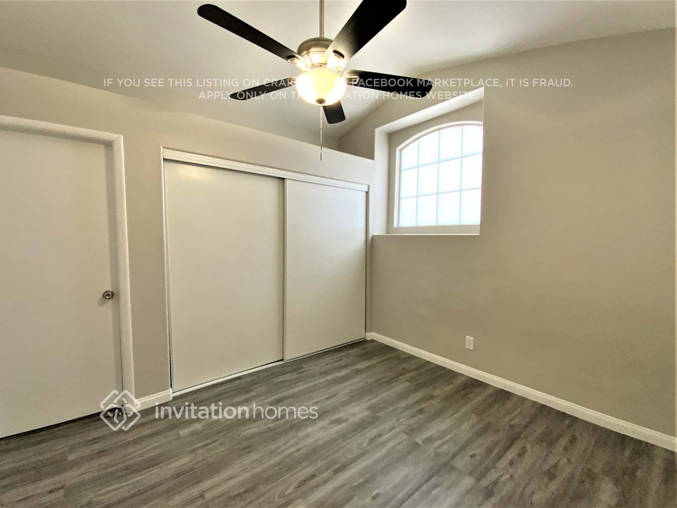Building Photo - 1221 Taramar St