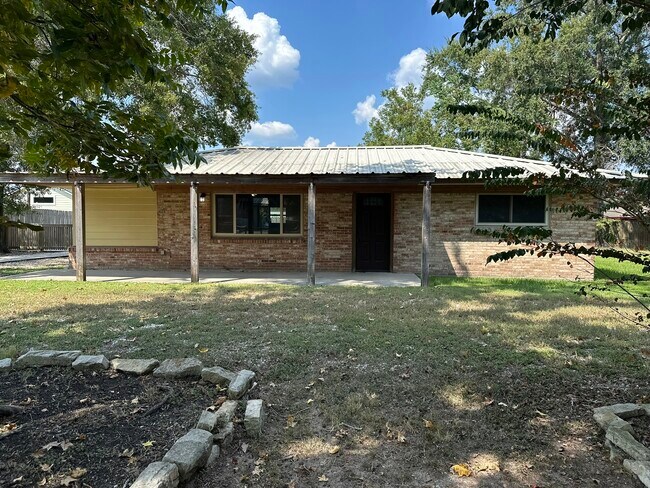 Building Photo - 22450 Oakley Rd