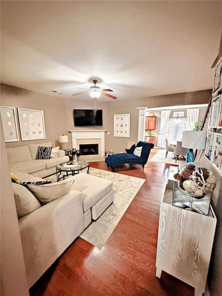 Building Photo - 2708 Beynon Ln NE