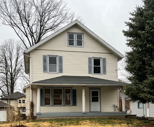 Primary Photo - Very spacious 3 bedroom home for rent - Ca...