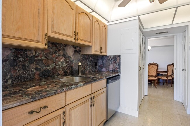 Building Photo - 3200 S Ocean Blvd