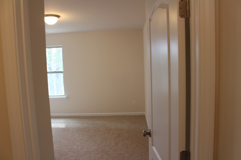 Building Photo - 113 Foxborough Ln