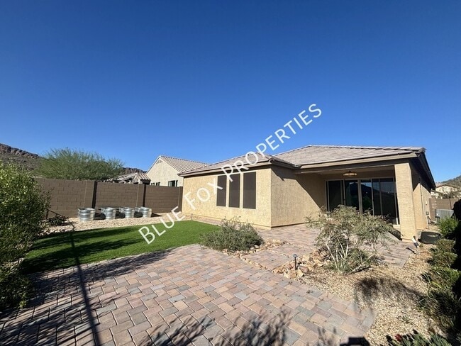 Building Photo - 8454 N Lone Ranger Rd