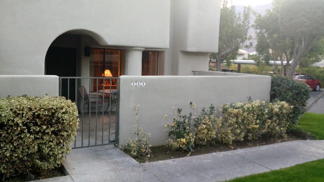 Building Photo - 353 N Hermosa Dr