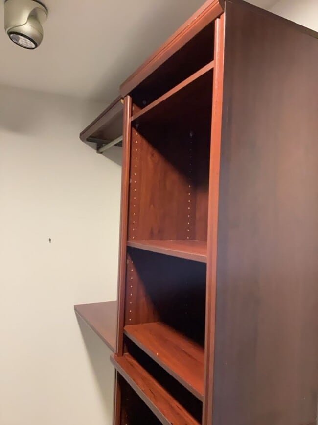 Building Photo - Large 2nd Floor Studio in Quiet Sandwich (Forestdale) Neighborhood