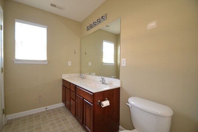 Building Photo - Spacious Ballantyne Living | 3BR, 3.5BA with Community Pool